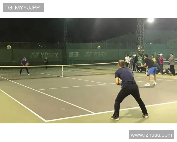 南京网球队在城市联赛中的灵活战术与团队协作表现分析